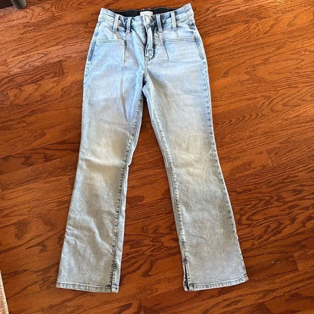 Maurice’s Everflex™ No Gap High Rise Slim Boot Jean, size 6 short.